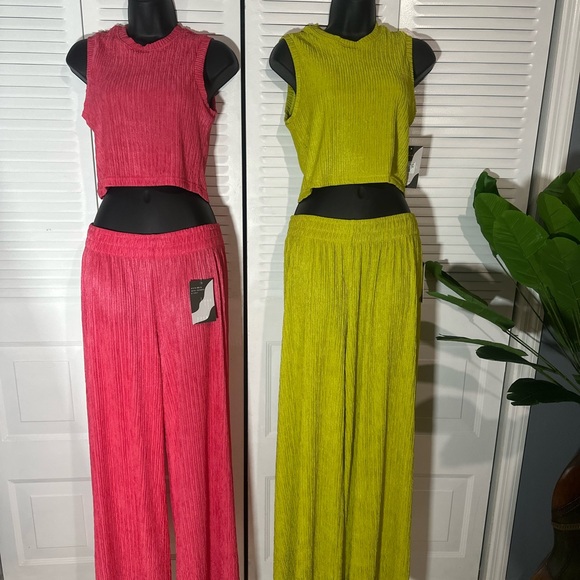 city trend Pants - Vibrant Women's Cropped Pants Set